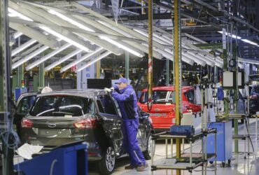 Inflația industrială s-a redus în august / Totuși, sunt creșteri mari la fabricarea produselor farmaceutice și la serviceuri auto