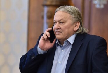 Închisoare pentru permis. Fostul fotbalist Dănuţ Lupu a revenit în ţară
