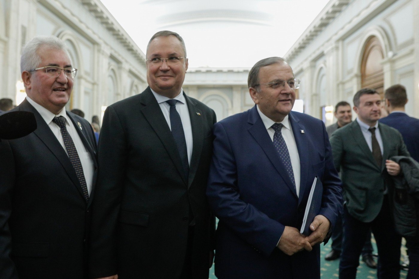 PNL se dezice de măsura limitării plăților cash: „Nu am susținut această măsură” PNL se dezice de măsura limitării plăților cash: „Nu am susținut această măsură”