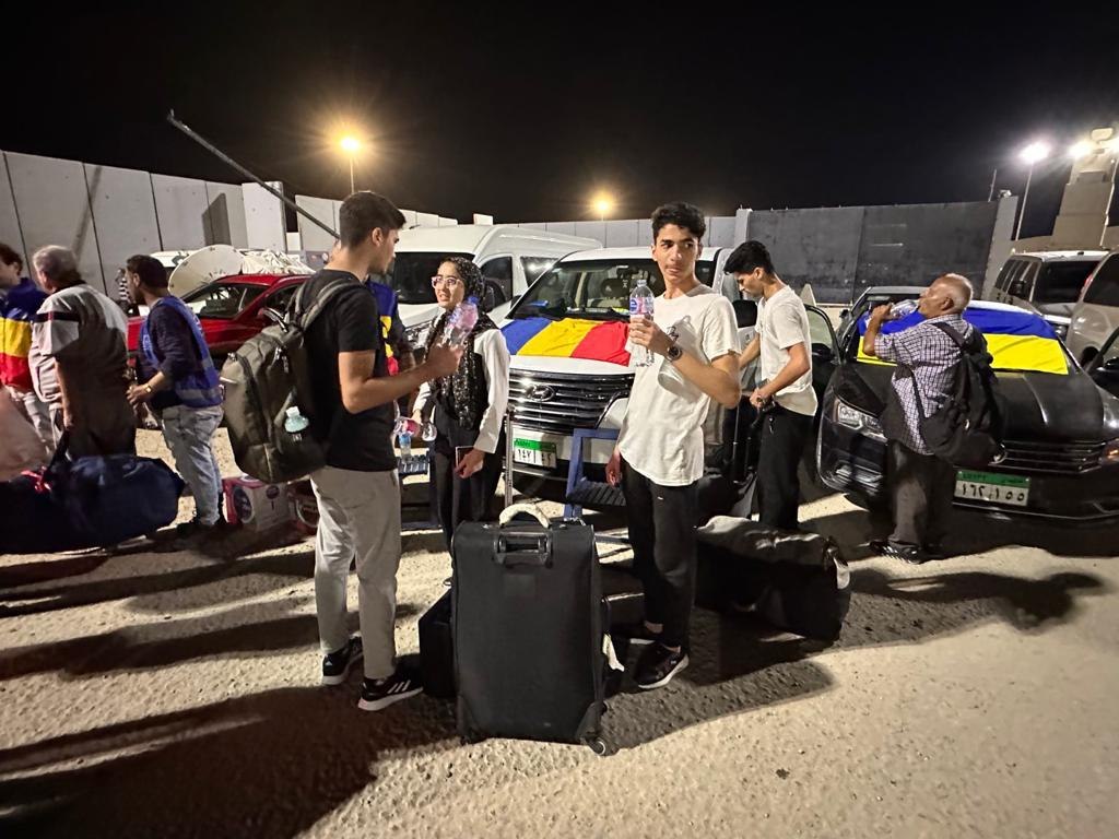 Frontiera de la Rafah s-a închis. 51 de români care așteptau sa iasă din Gaza rămân, deocamdată, în enclavă