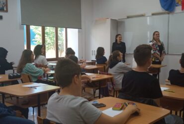 Suntem, din nou, repetenți la educație. De ce fug tinerii români de facultate sau de școlile postliceale
