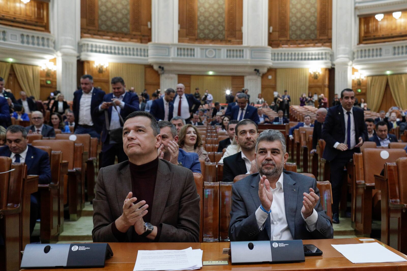 Jocuri de culise. Scenariul comasării localelor cu primul tur al prezidențialelor, luat în calcul și de PSD Jocuri de culise. Scenariul comasării localelor cu primul tur al prezidențialelor, luat în calcul și de PSD