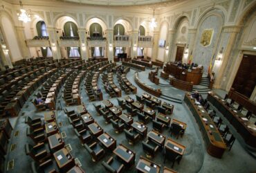 Senatul se întrunește în sesiune extraordinară pentru respingerea unui proiect care elimină pensiile speciale ale magistraților