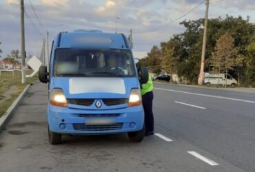 Ministerul Educaţiei, anunț privind asigurarea transportului gratuit pentru elevii navetiști: cum se face decontul