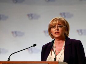 Corina Creţu: PRO România merge singur la europarlamentare. Victor Ponta, cap de listă pentru PE