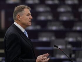 Falimentul Euroins, subiect de interpelare la vizita lui Klaus Iohannis în Parlamentul European