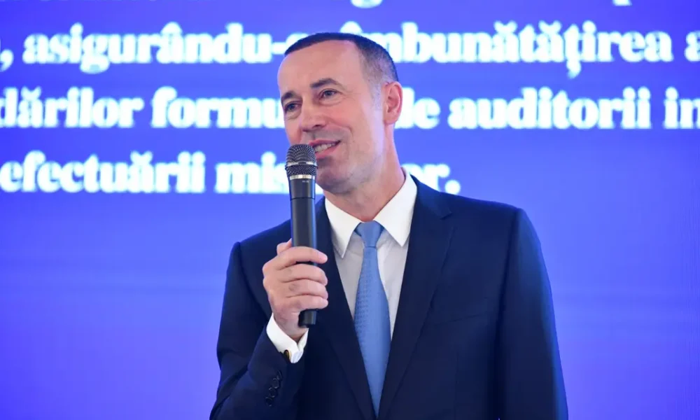 Iulian Dumitrescu, acuzat că a luat o şpagă uriaşă