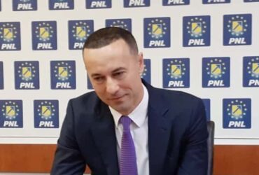 Iulian Dumitrescu, trimis în judecată pentru şase infracţiuni Iulian Dumitrescu, trimis în judecată pentru şase infracţiuni