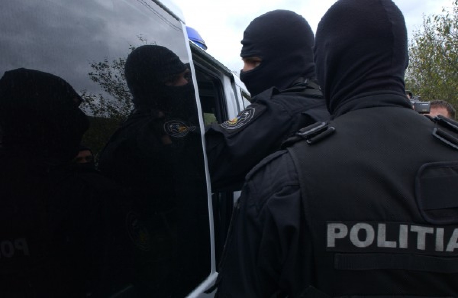 Cu pistolul la cap, dar mascații greșiseră adresa Cu pistolul la cap, dar mascații greșiseră adresa