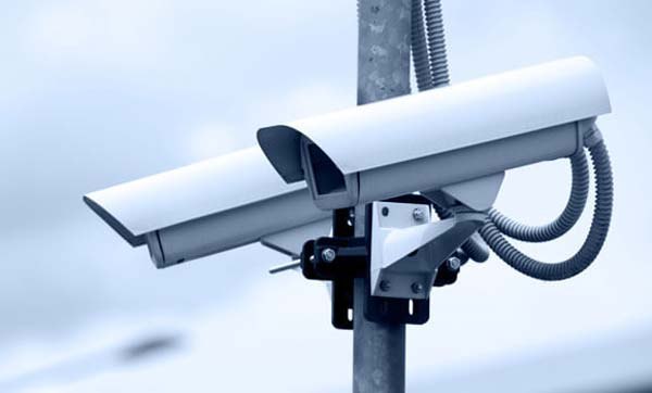Părinții cer instalarea camerelor de supraveghere audio-video în școli Părinții cer instalarea camerelor de supraveghere audio-video în școli