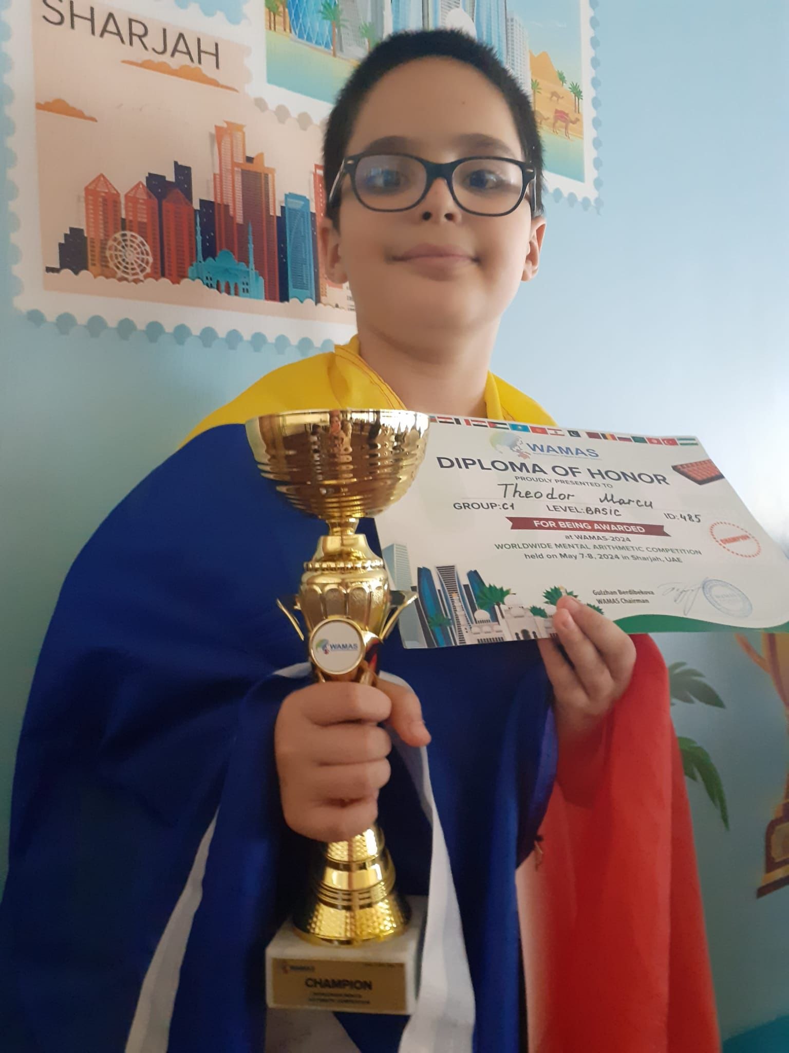 Un elev român eminent, premiat la un concurs mondial de aritmetică mentală. A primit și Golden Buzz la „Românii au talent” Un elev român eminent, premiat la un concurs mondial de aritmetică mentală. A primit și Golden Buzz la „Românii au talent”