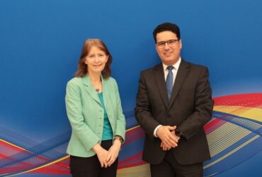 Rectorul SNSPA, discuție cu ambasadorul SUA în Romania pe tema educației