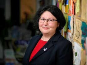 Directoarea de școală premiată ai cărei elevi au călătorit prin toată Europa. Are metode atipice de predare