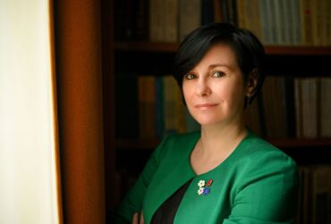 Profesoara care predă lecții de viață prin muzică. Elevii ei sunt evaluați în stilul Vocea României