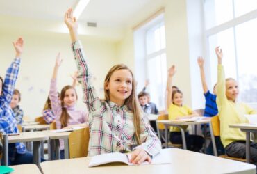 Zi liberă pentru profesori şi elevi miercuri, pe 5 iunie. „Este vorba de respect pentru această categorie socio-profesională”