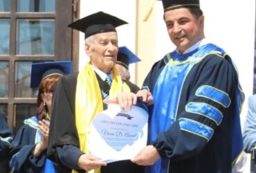 Cel mai vârstnic student din România. A absolvit studiile de masterat la aproape 89 de ani