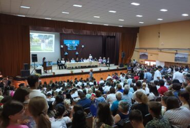 Discursul șefei de promoție din Ineu a înfierbântat profesorii. „Autosuficientă, plină de aroganță, incapabilă de recunoștință” VIDEO