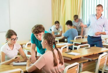 Elevii de gimnaziu vor avea două noi discipline opționale. Cum se numesc și ce abilități dobândesc școlarii