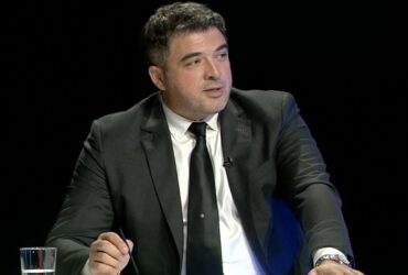 Cum arată și cum se completează fișa de evaluare a profesorilor. Părinții cer să „nu fie doar o hârtie dosită prin sertare”