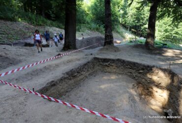 Descoperire epocală în Sarmizegetusa Regia: templul pictat al dacilor, dezvelit după două milenii