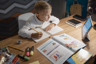 Cum pot fi integrați în colectivitate copiii cu cerințe educaționale speciale. Dascăl: „Avem nevoie de ajutor ca să-i ajutăm”
