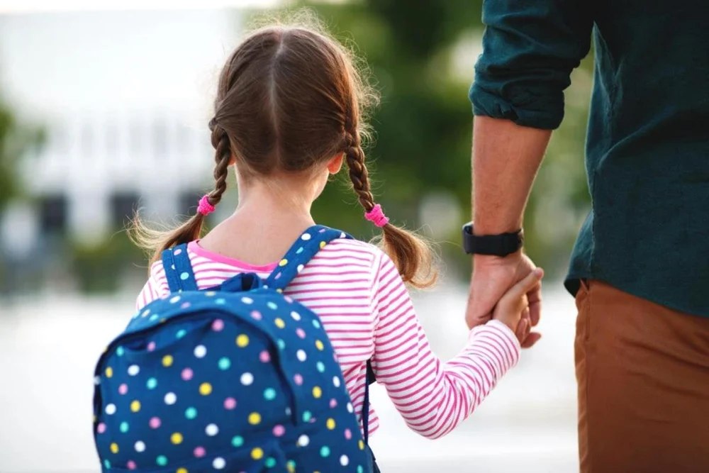 Începe un nou an școlar. Pe elevi și profesori îi așteaptă 36 de săptămâni de cursuri până la următoarea vacanţă mare Începe un nou an școlar. Pe elevi și profesori îi așteaptă 36 de săptămâni de cursuri până la următoarea vacanţă mare