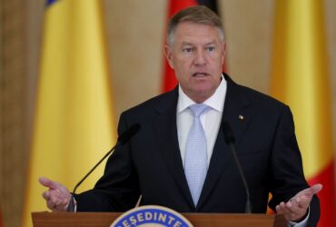 Klaus Iohannis, mesaj de Ziua Educației: „Să îi prețuim pe cei care deschid minți și formează caractere, fiind ei înșiși modele de urmat”