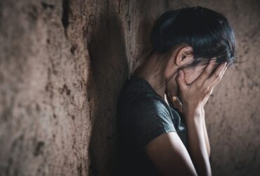 Abuzul și hărțuirea sexuală pot fi denunțate anonim. Avantajele și dezavantajele noii legi ANALIZǍ