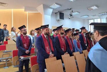 Masă caldă pentru studenți și bani mai mulți pentru cercetare. Doi profesori universitari cer adoptarea unor măsuri urgente
