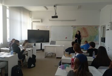 De la școli cu wc-uri în fundul curții la educație science-fiction. Transformare ireală în unul dintre cele mai sărace județe din România