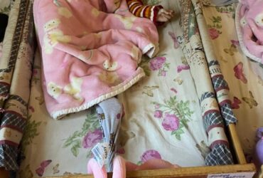 Copiii cu dizabilităţi din Mureş, luaţi cu forţa din familii pentru bani