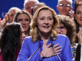 Elena Lasconi a fost mazilită de USR, dar candidatura sa are o miză imensă în continuare. Cum face jocurile pentru finala prezidențială – ANALIZĂ