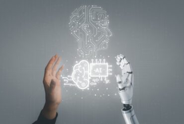 Cum ar putea fi educați românii pentru a lucra cu Inteligența Artificială. Soluții propuse de un vicepreședinte al PE și de Ministerul Educației