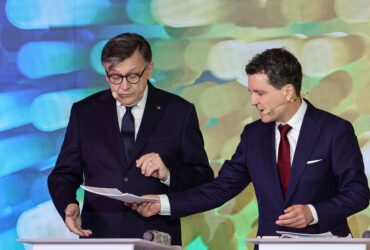 Nicușor Dan a publicat documentele semnate de Crin Antonescu privind instrăinarea bazelor sportive: „Vă invit să judecați singuri”