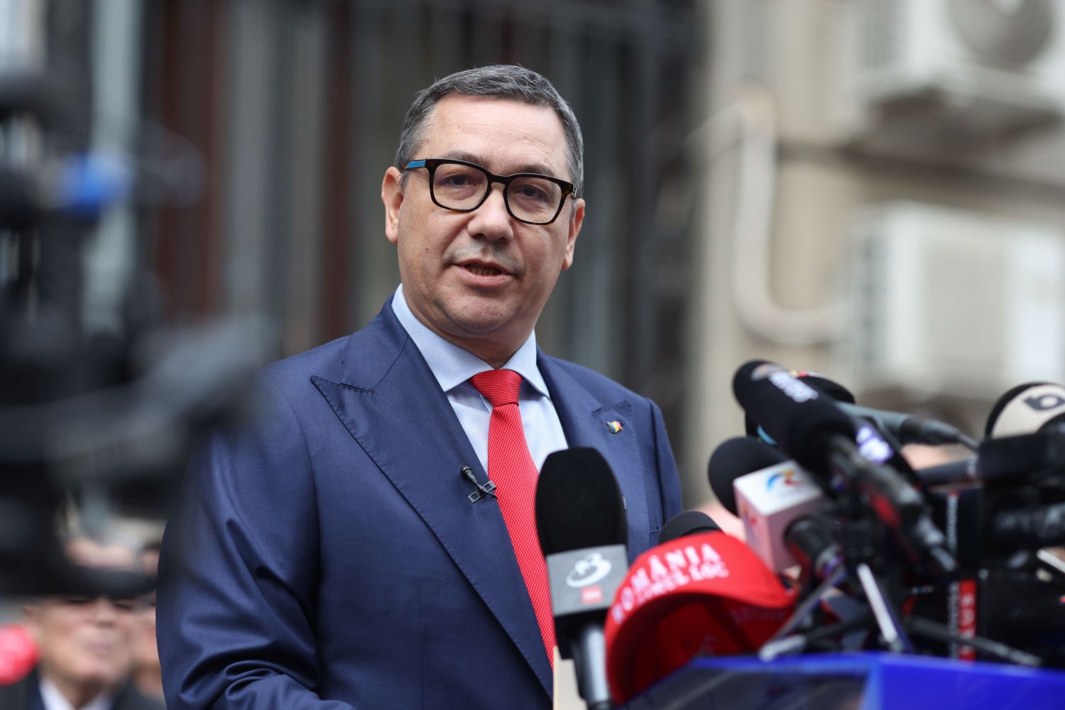 FOTO. PSD, război pe față cu Victor Ponta: capturi cu mesajele trimise primarilor social-democrați. „Din disperare, Ponta încalcă legea”