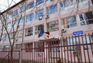 Calendarul anului școlar 2025-2026. Când încep cursurile și ce vacanțe vor avea elevii