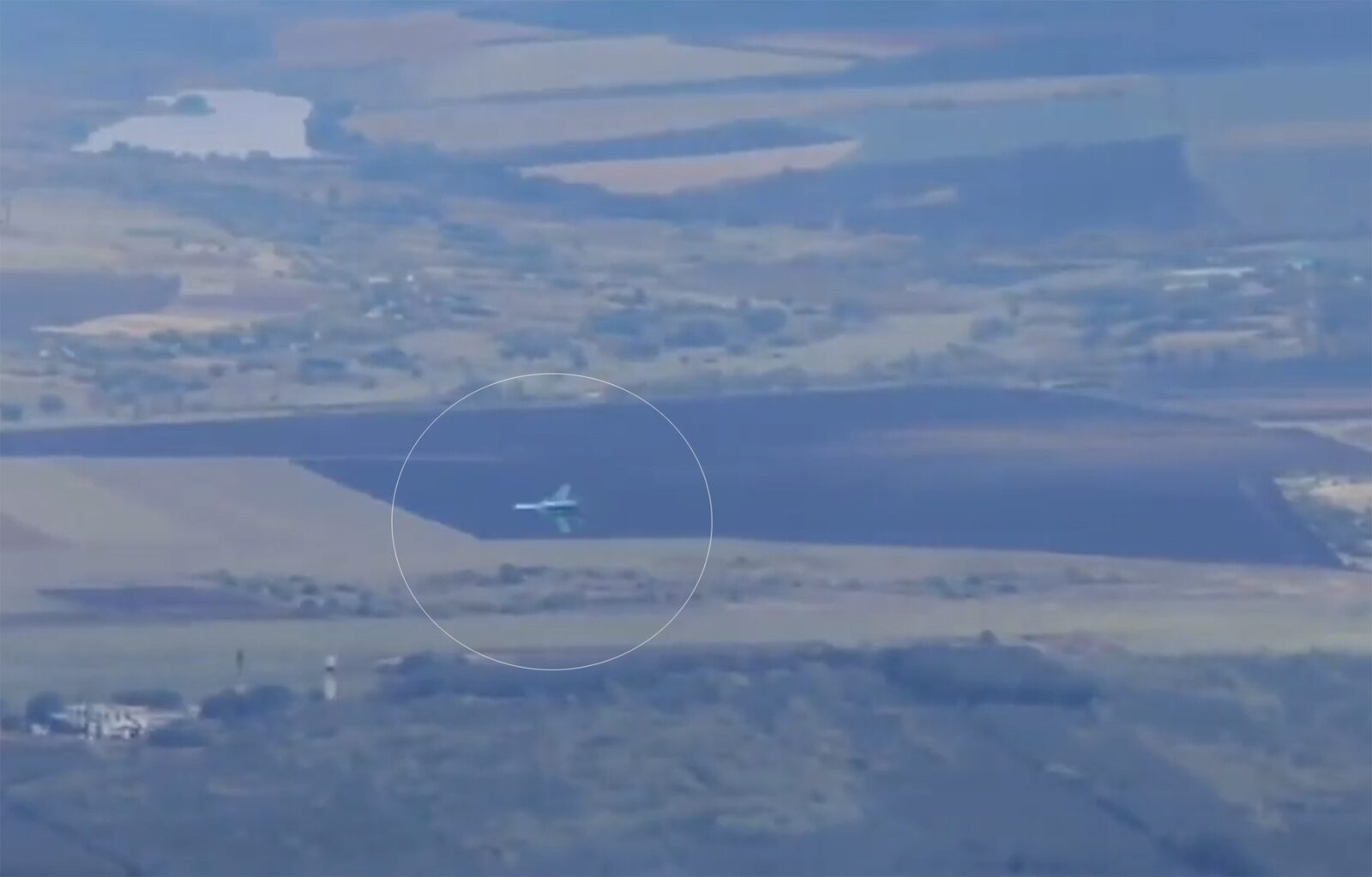 VIDEO Avion rusesc de vânătoare Su-30SM, cotat la 50 de milioane de dolari, distrus într-un incendiu despre care Kievul afirmă că este un act de sabotaj intern