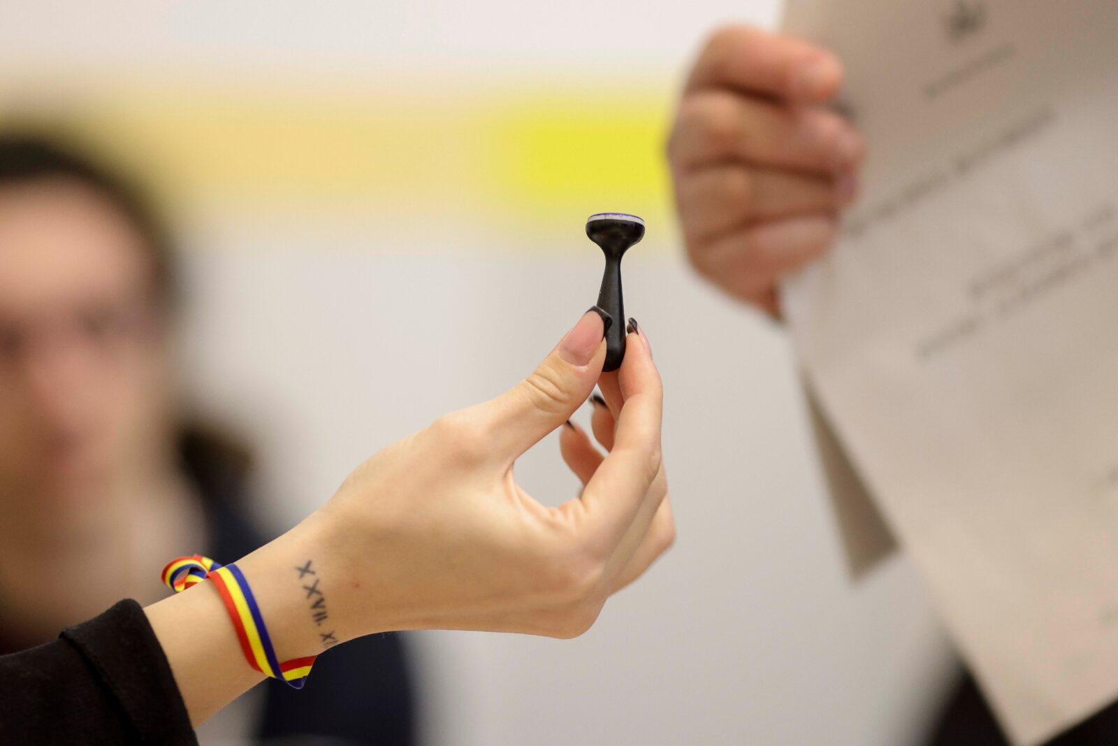 Votul obligatoriu în România: soluție pentru absenteism sau amenințare la adresa democrației? Votul obligatoriu în România: soluție pentru absenteism sau amenințare la adresa democrației?