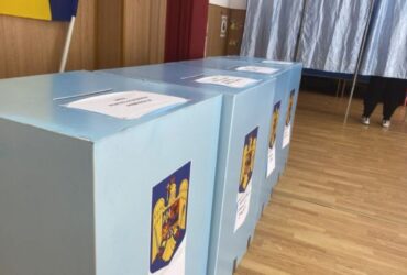 Program școlar modificat pentru elevii din 14 școli din București, după alegerile prezidențiale