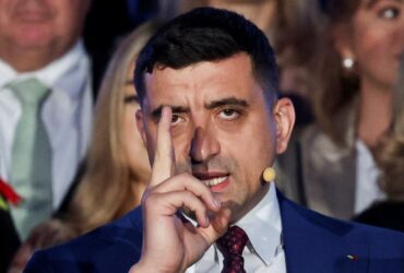 George Simion își varsă năduful pe Emmanuel Macron. „Adevăratul câştigător al alegerilor din România”