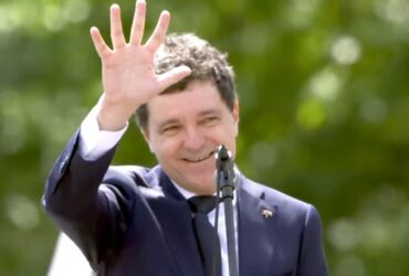 Nicușor Dan, discurs la Varșovia. „Credeți în victoria voastră, așa cum și noi am crezut în victoria noastră” LIVE TEXT