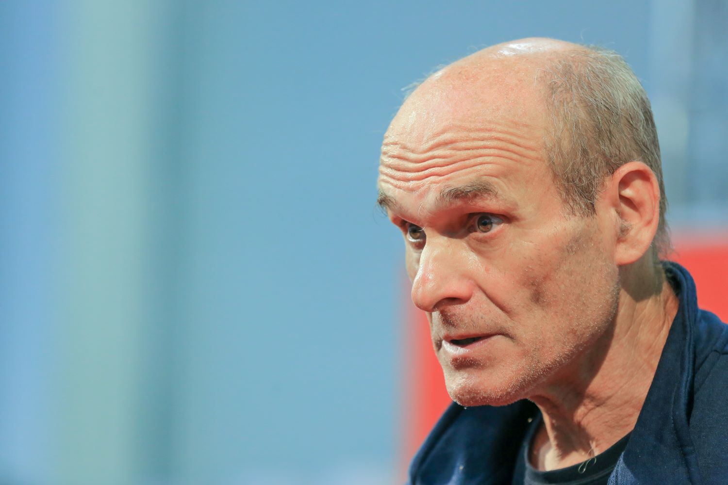 Simion îndeamnă lumea să iasă în stradă, dar el nu va fi acolo. Cum comentează CTP: „Carevasăzică, duceți-vă voi, legiunea mea de fraieri, că pentru mine e prea periculos”