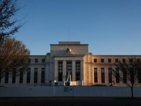 Rezerva Federală a SUA va reduce personalul cu 10% în următorii ani, respectând planurile de eficientizare ale administraţiei Trump