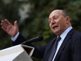 Traian Băsescu ar putea lipsi de la depunerea jurământului de către Nicușor Dan. „De ce m-aș duce?” Traian Băsescu ar putea lipsi de la depunerea jurământului de către Nicușor Dan. „De ce m-aș duce?”
