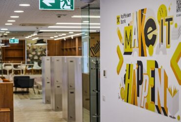 Raiffeisen Bank România contribuie la modernizarea spațiilor multifuncționale pentru studenții din Iași și din alte 7 centre universitare din țară