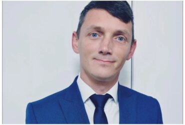 Senatorul POT, cunoscut pentru gafele din CV și dosarele penale, a trecut la PSD. Titus Corlățean: „S-a depășit linia roșie!”