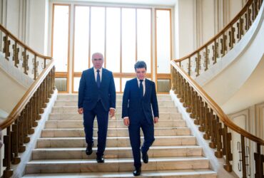 Balanța de putere dintre Ilie Bolojan și Nicușor Dan. Analist: „Premierul poate să meargă până la demitere a președintelui”
