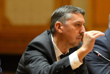 Ministrul Daniel David anunță că va scădea valoarea pentru plata cu ora în sistemul educațional: „Atât își permite în acest moment țara”