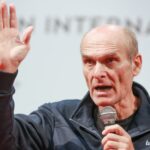 CTP, despre „starea de lucruri pe care premierul Bolojan vrea s-o îndrepte”: „Prea mulți alți cetățeni primesc mult mai puțini bani decât merită”