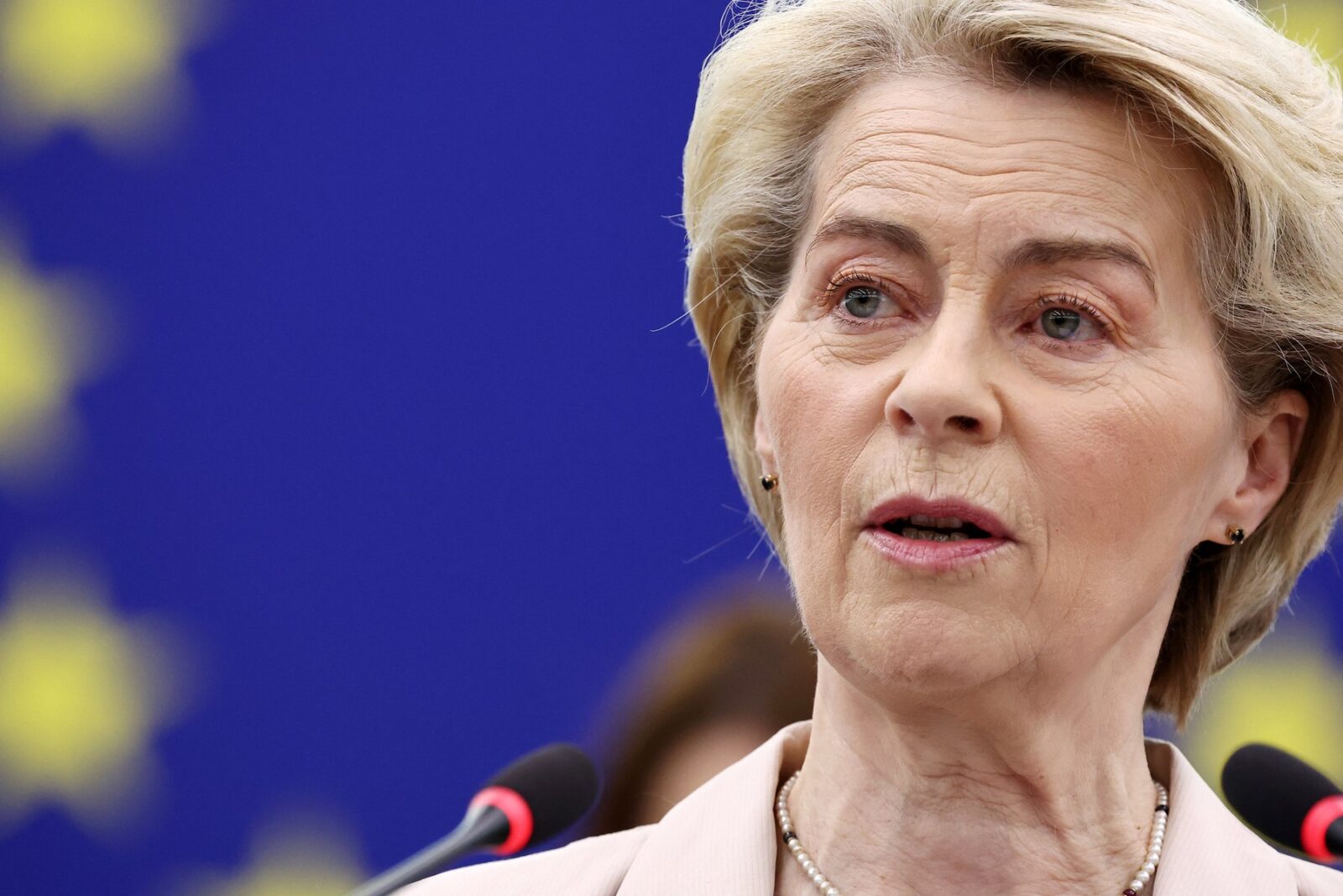 Comisia Europeană propune al 18-lea pachet de sancțiuni împotriva Rusiei: „Puterea este singurul limbaj pe care îl va înțelege” Comisia Europeană propune al 18-lea pachet de sancțiuni împotriva Rusiei: „Puterea este singurul limbaj pe care îl va înțelege”
